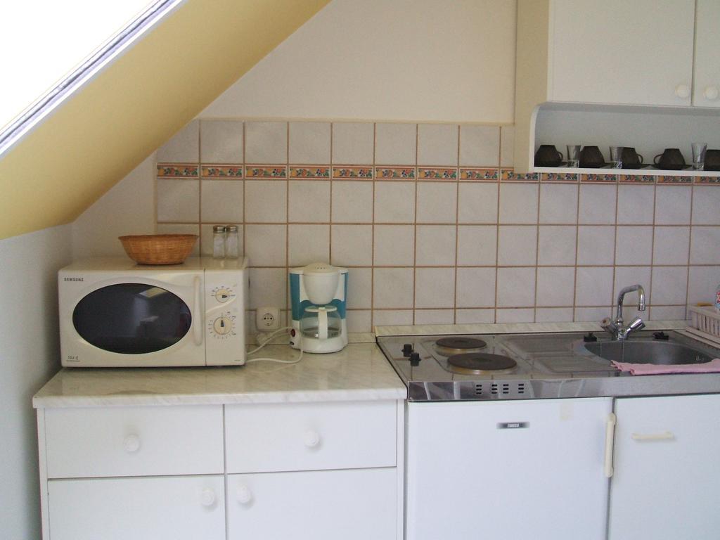 Feherszeker Apartmanok Abádszalók Camera foto
