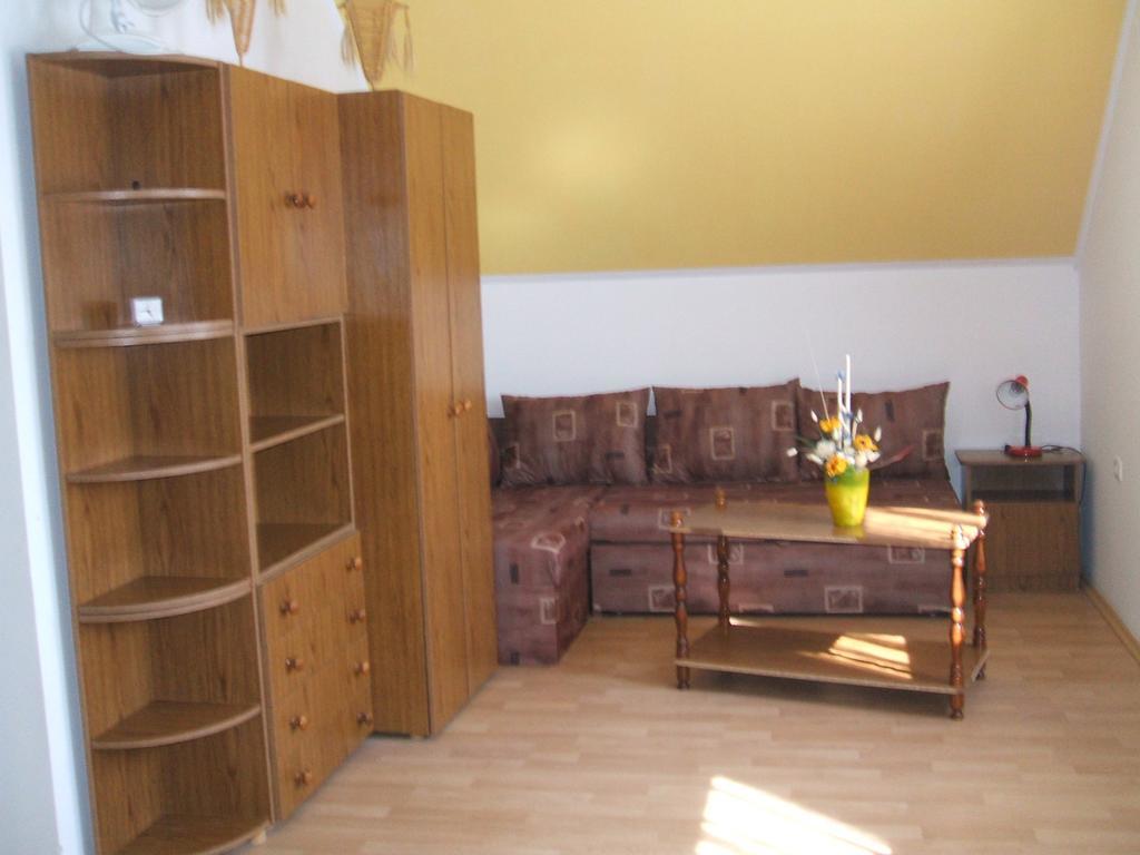 Feherszeker Apartmanok Abádszalók Camera foto